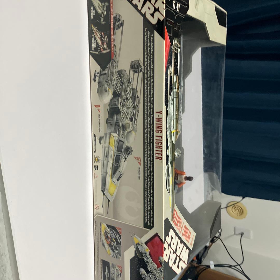 スターウォーズ Y-WING FIGHTER