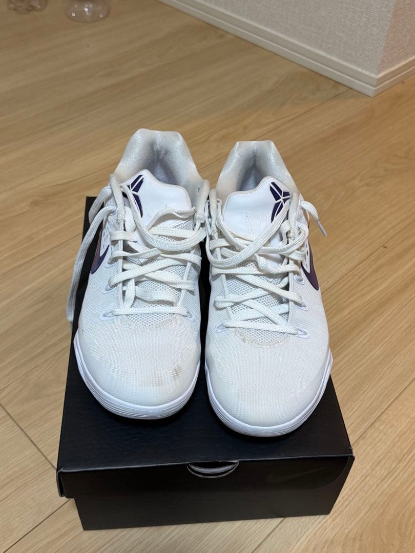 Nike Kobe バスケットボールシューズ ホワイト/パープル
