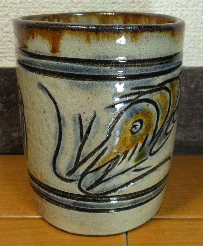 上作 人間国宝 金城次郎 海老筒碗(エビ2匹) 栞 共箱 美品 壷屋焼 筒茶碗