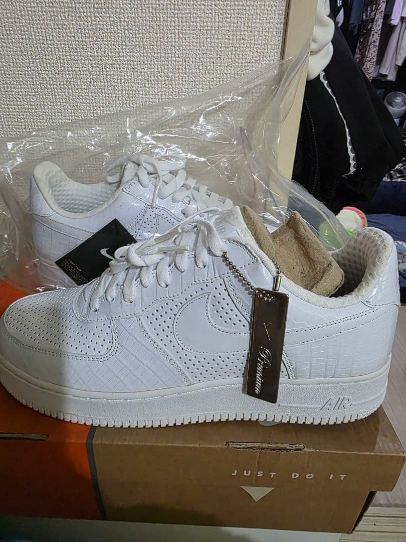 (値下げ)Nike Air Force 1 プレミアム ホワイト クロコダイル
