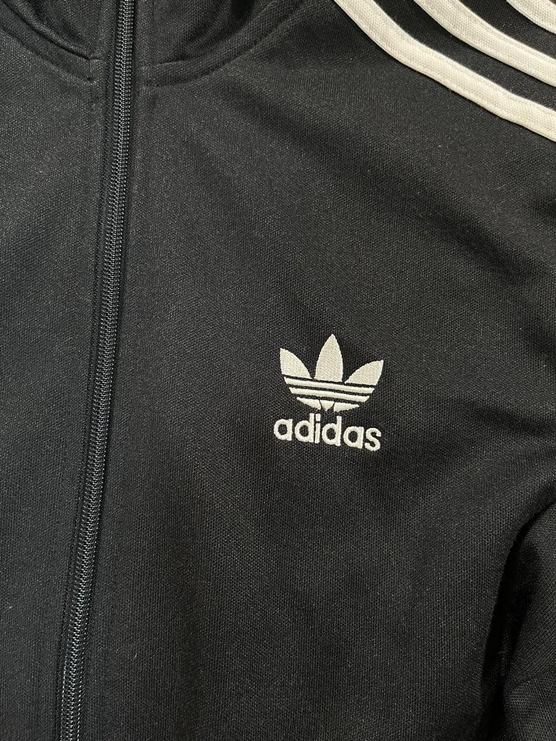 adidas BECKENBAUER トラックジャケット　刺繍ロゴ　サイドライン