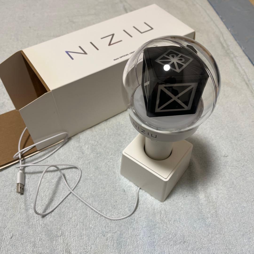 NIZIU 公式ペンライト