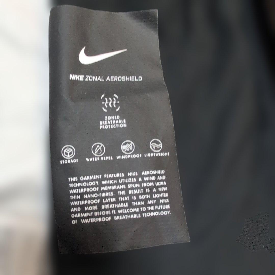 NIKE　ZONAL AEROSHIELD ランニングジャケット メンズLサイズ