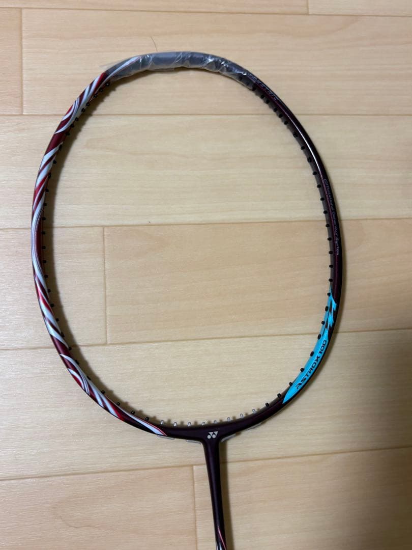 【未使用品】4U5 YONEX ASTROX100ZZ クレナイ　国内正規品
