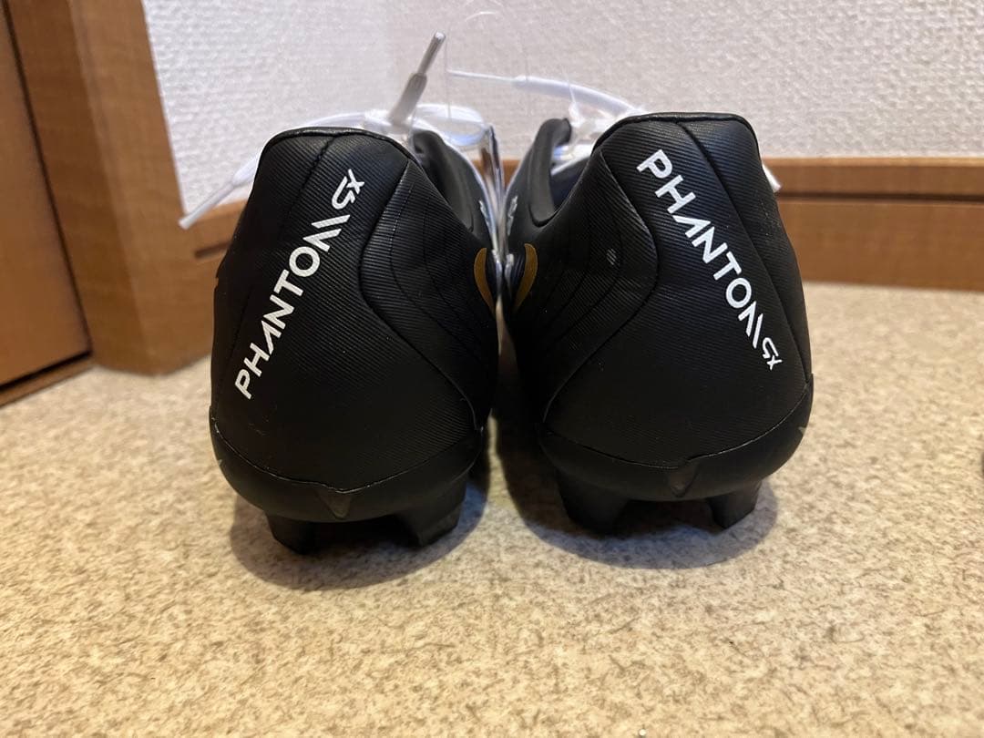 ☆新品☆サッカースパイク NIKE ファントムGX IIアカデミー 24.5