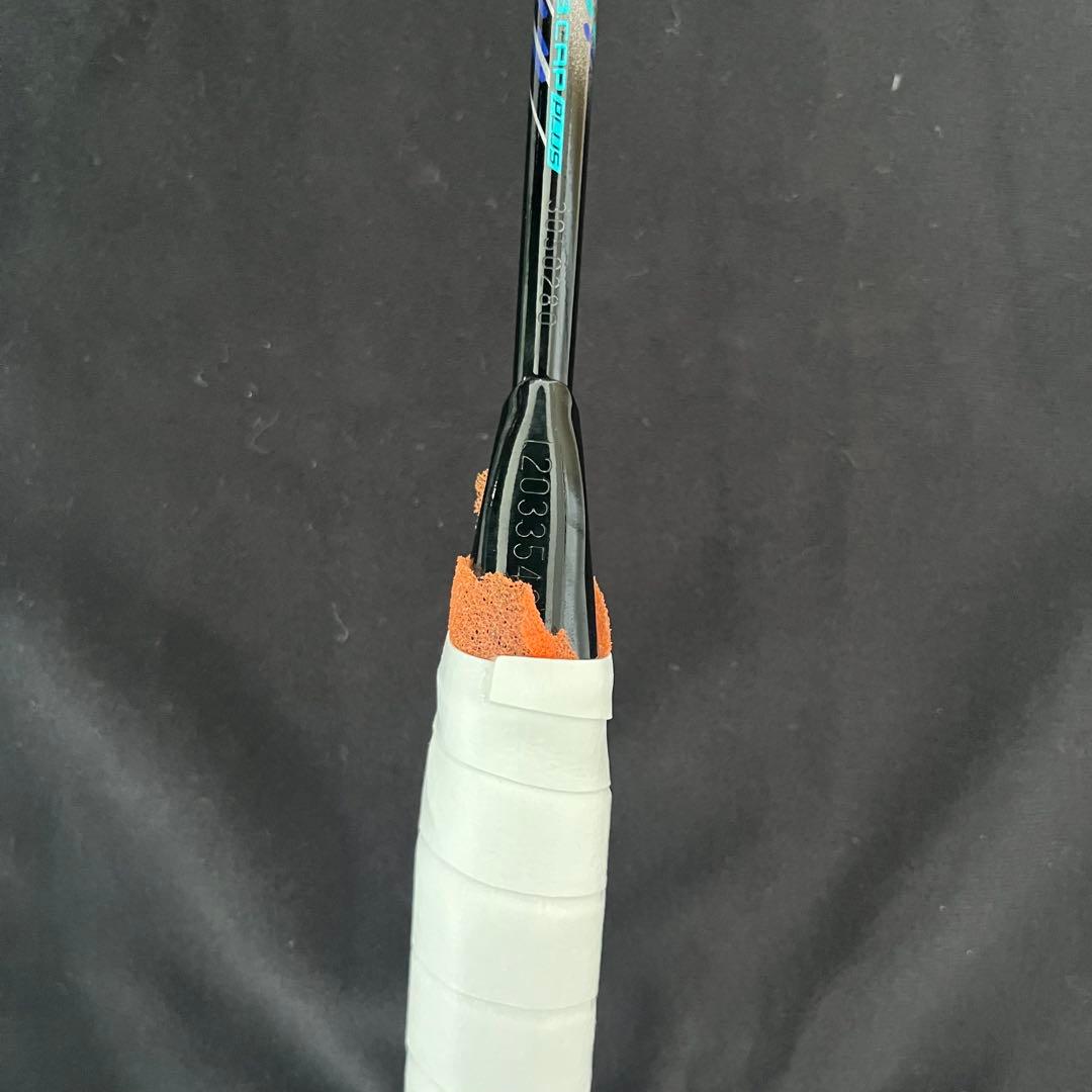 美品 ヨネックス ASTROX 88S PRO 4UG5