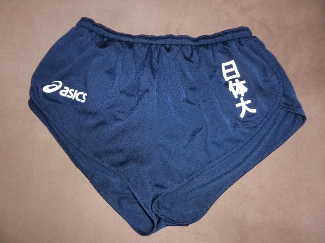 asics 日本体育大学陸上部 タンクトップ、ショートパンツセット