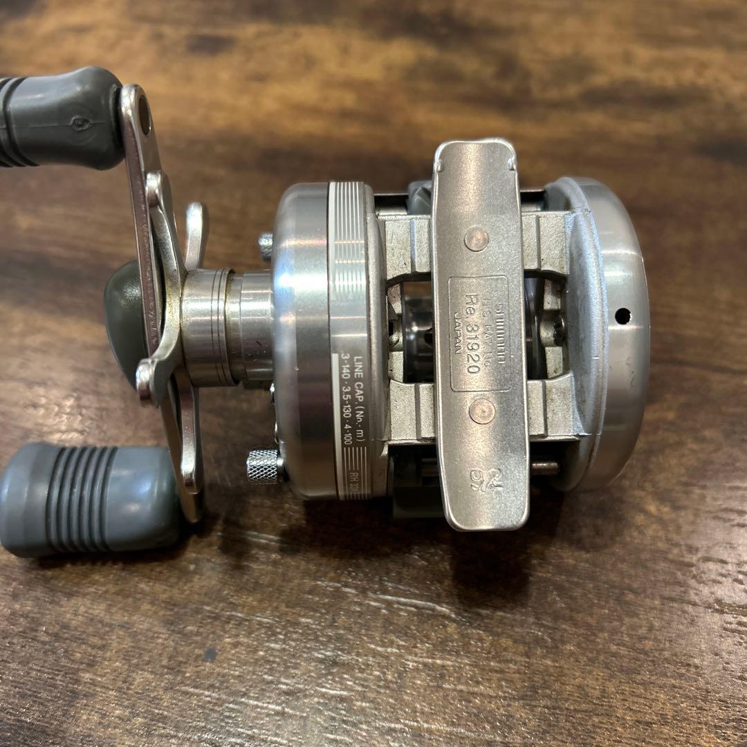 シマノ 92カルカッタ100 右