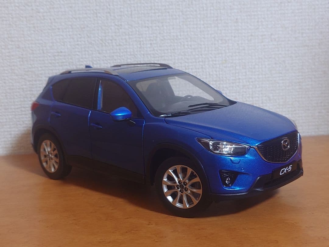 マツダ CX-5 1/18 ミニカー ブルー 本体のみ