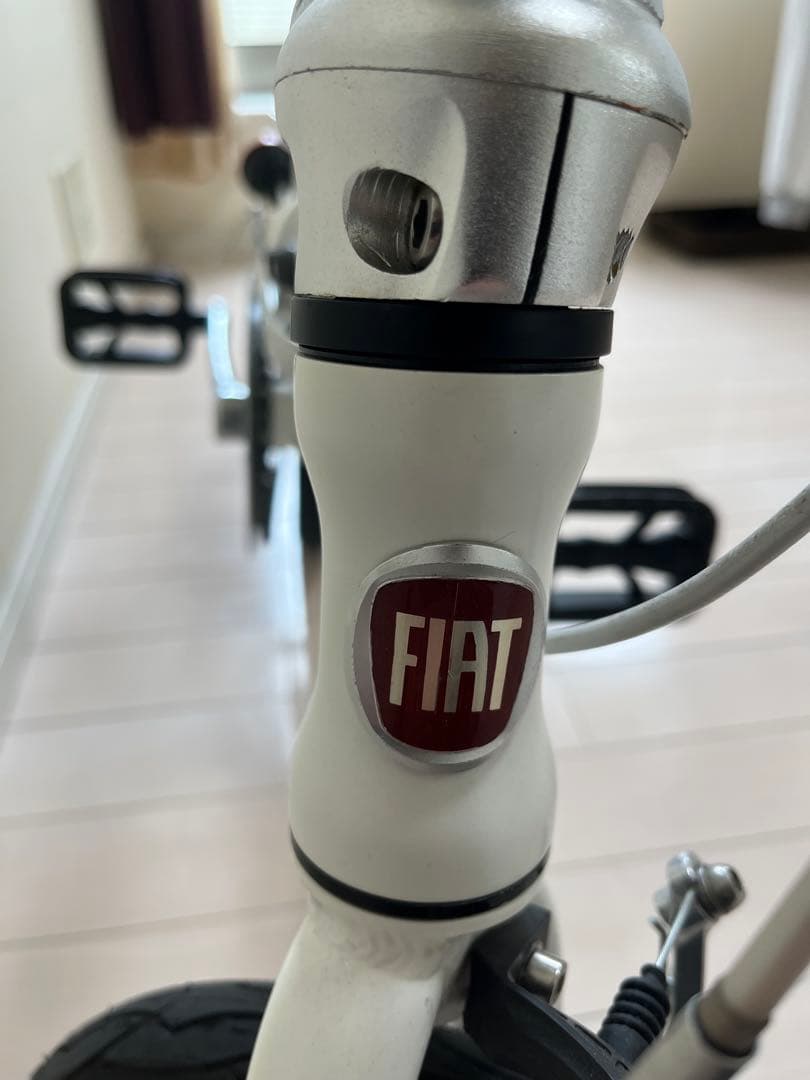 週末限定値下　FIAT 折りたたみ自転車 14 インチ AL-FDB140