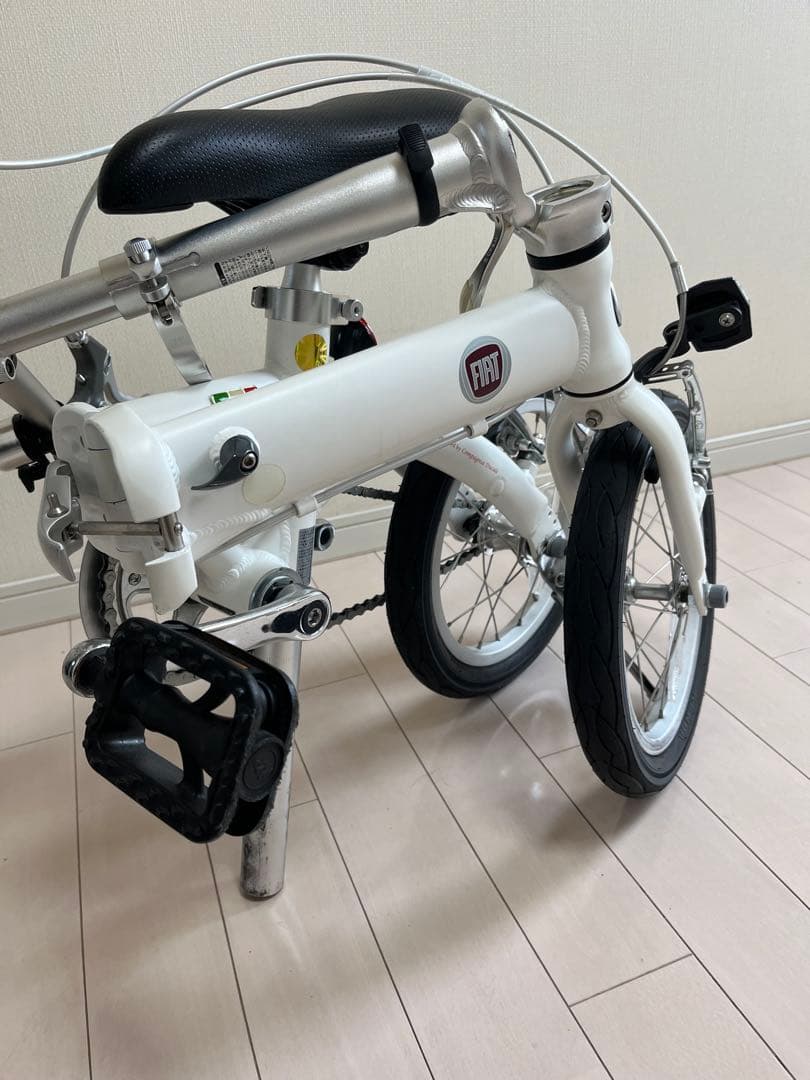 週末限定値下　FIAT 折りたたみ自転車 14 インチ AL-FDB140