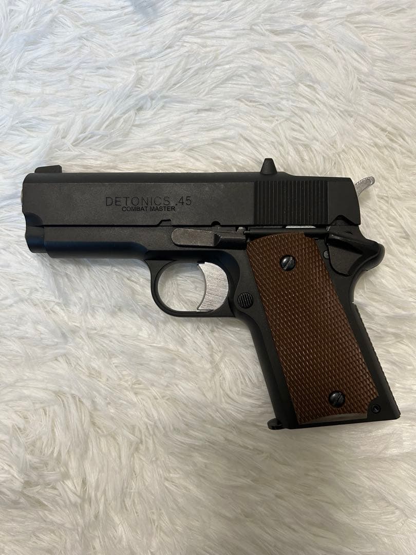 マルシン工業DETONICS 45 MAXI ガスガン 8mm BB弾