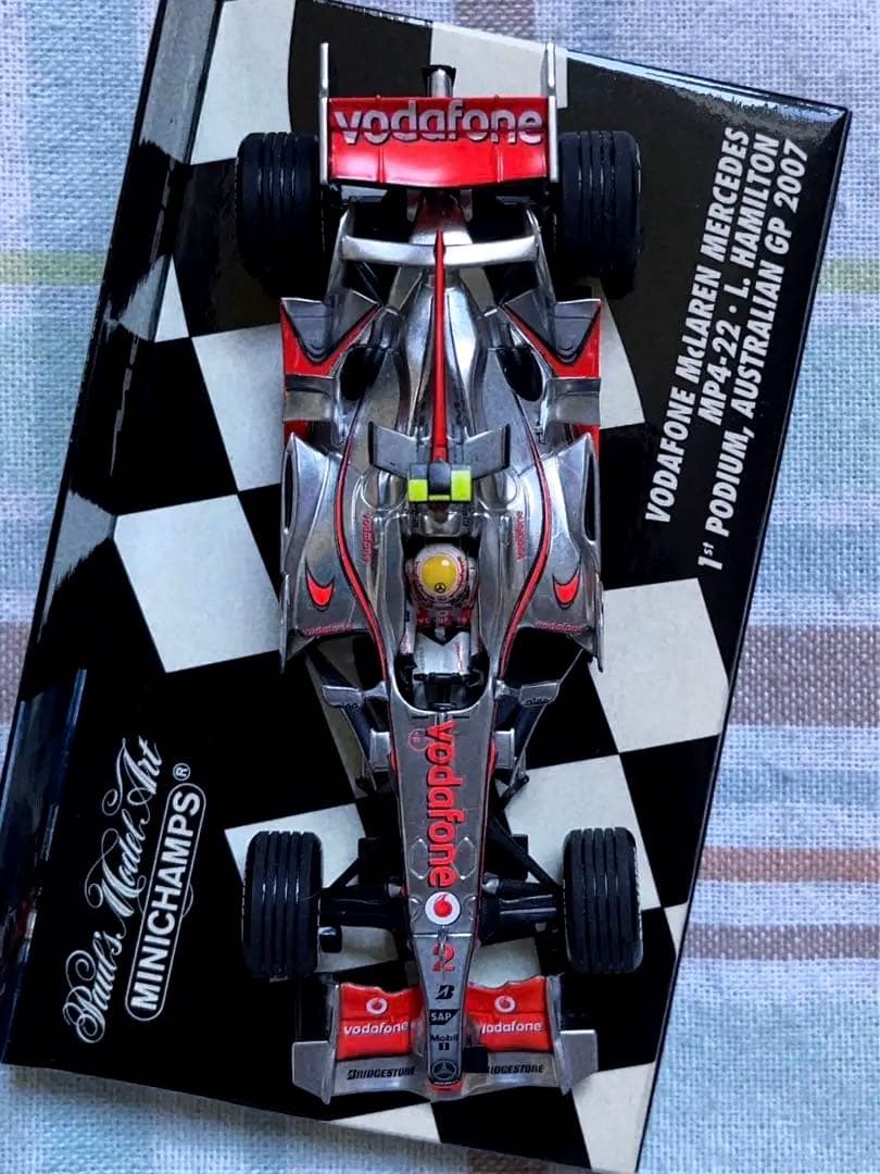 ミニチャンプス 1/43 マクラーレンMP4-22 ハミルトン デビュー戦仕様