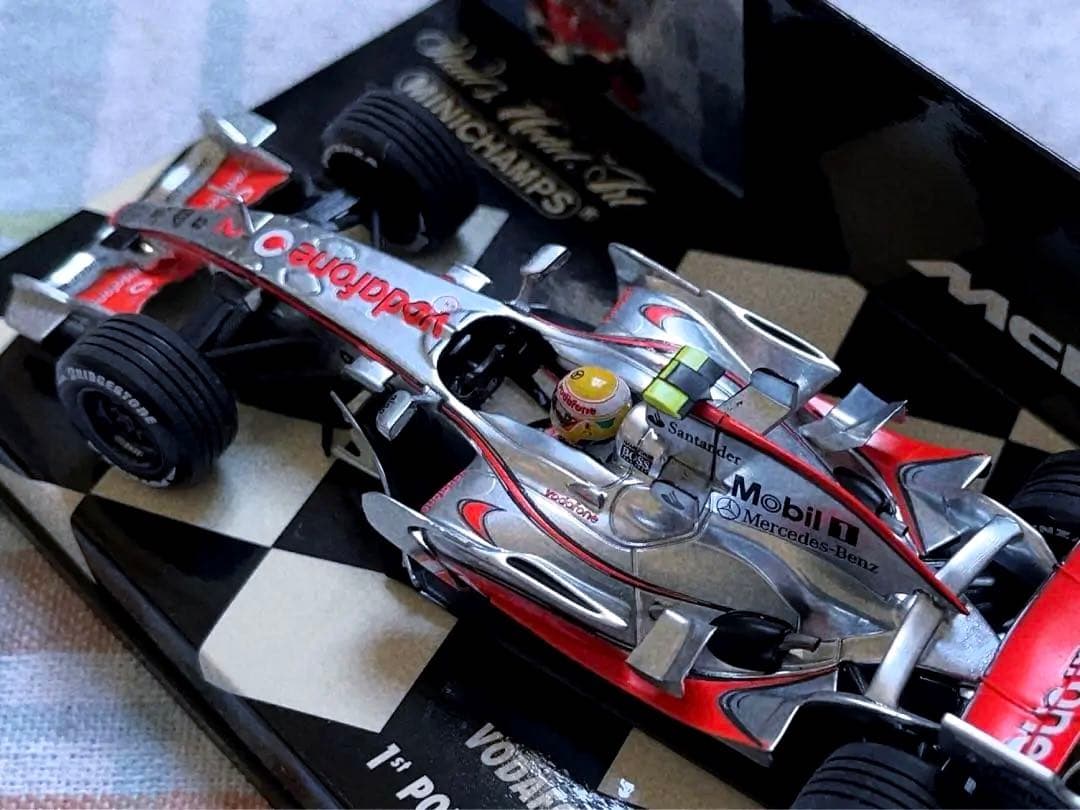 ミニチャンプス 1/43 マクラーレンMP4-22 ハミルトン デビュー戦仕様