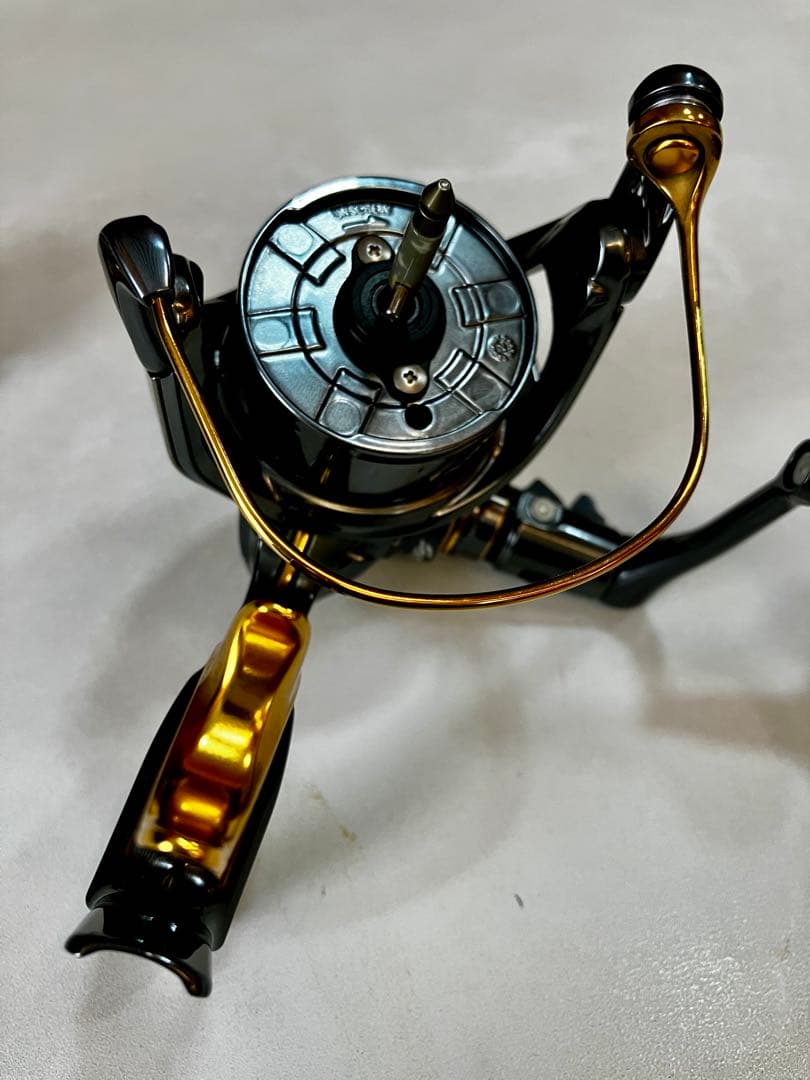 シマノ21BB-Xテクニウム SUT 2500DXG 使用１回美品