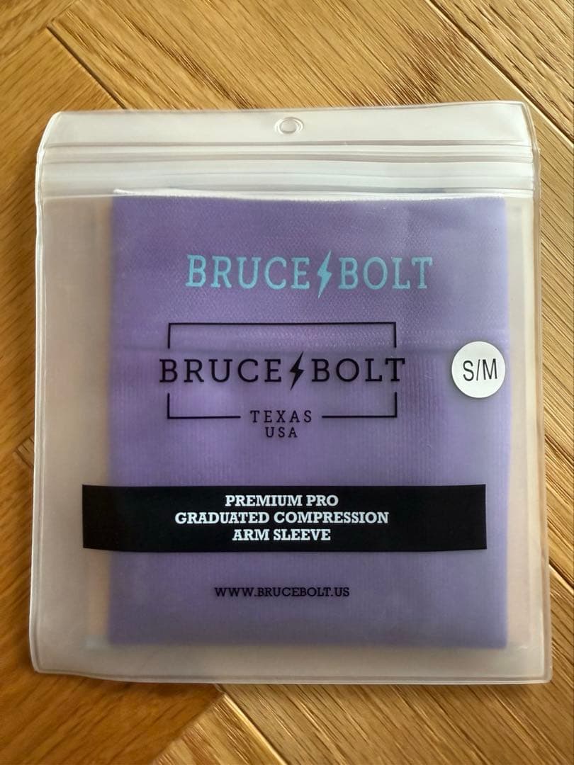 MOONSHOTカラー！　BRUCE BOLT アームスリーブ S/M