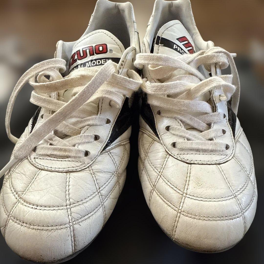 Morelia サッカースパイク　24センチ　シューズ袋付きです