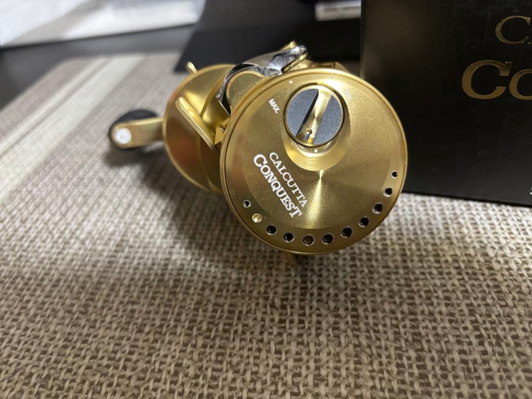 値引き不可　SHIMANO　21カルカッタコンクエスト100 美品