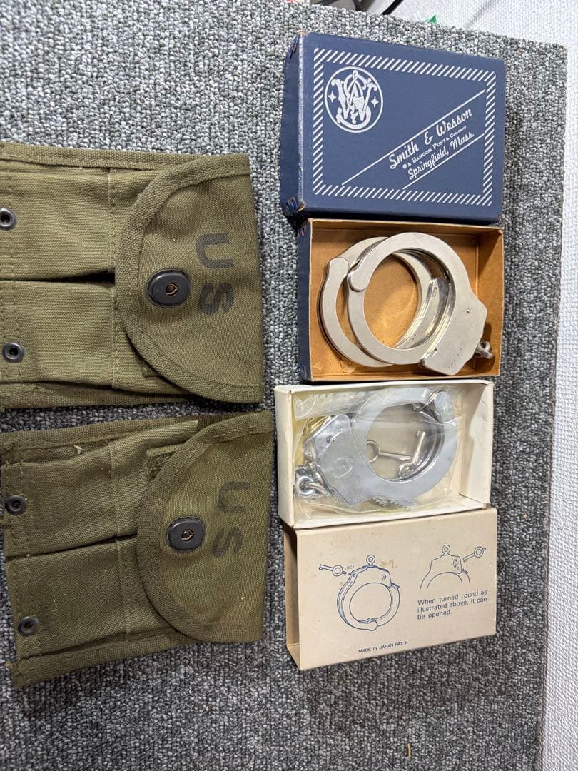 Smith & Wesson 手錠とポーチセット