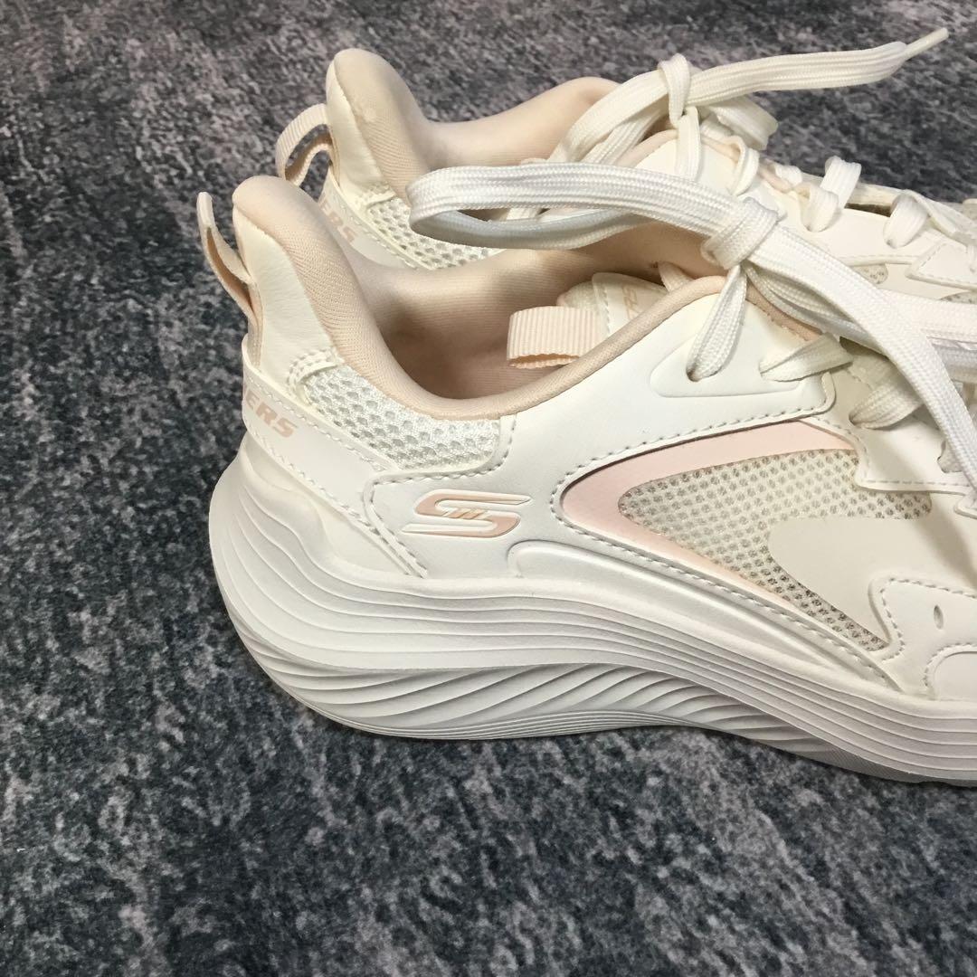 Skechers 女性用スニーカー ホワイト