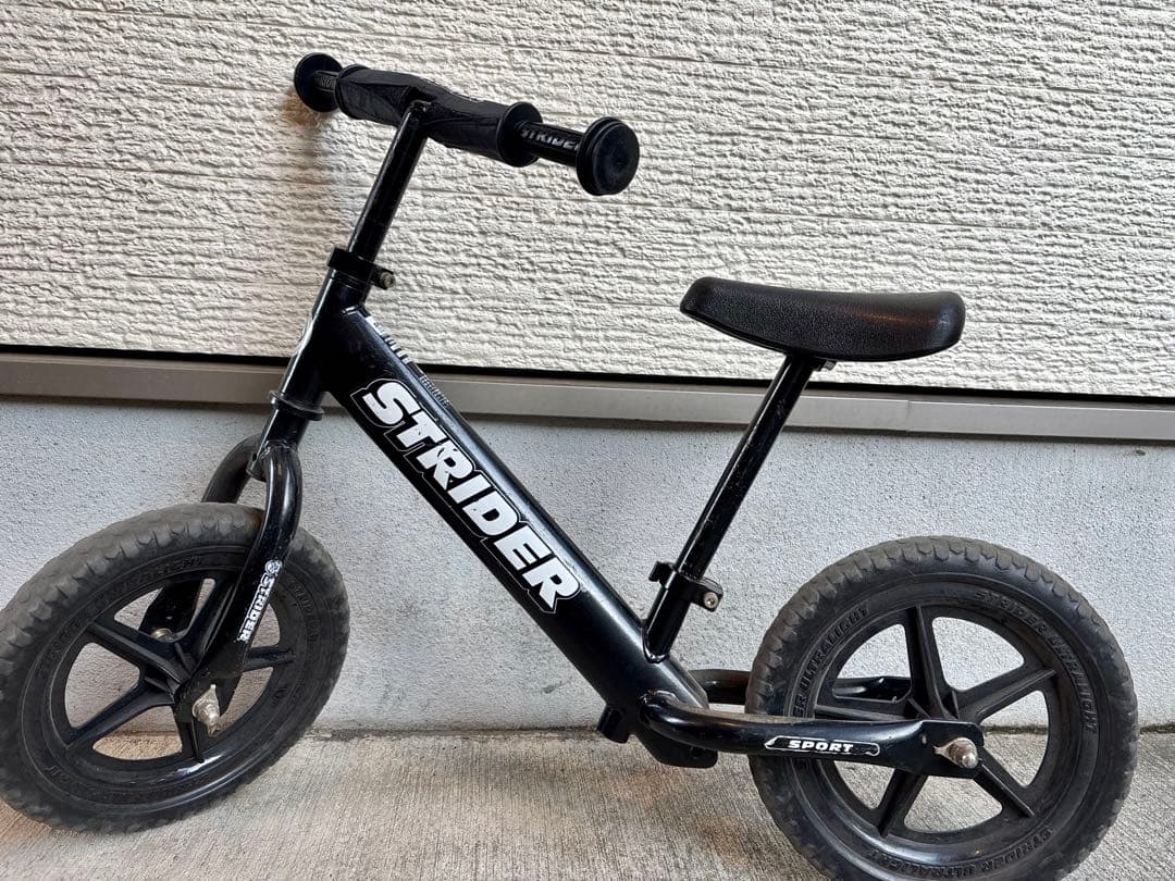 日本正規品＊STRIDER バランスバイク ブラック 12インチ