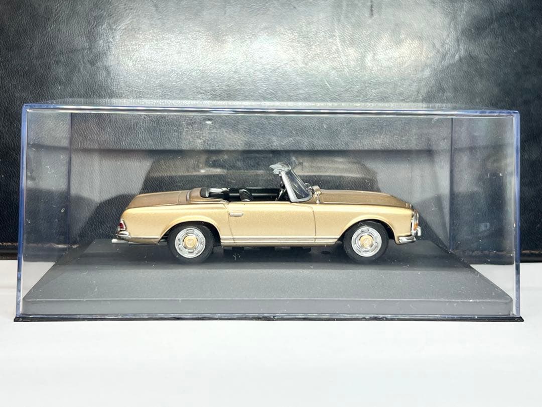 名車230 SL 1963 ゴールド ミニカー　1/43