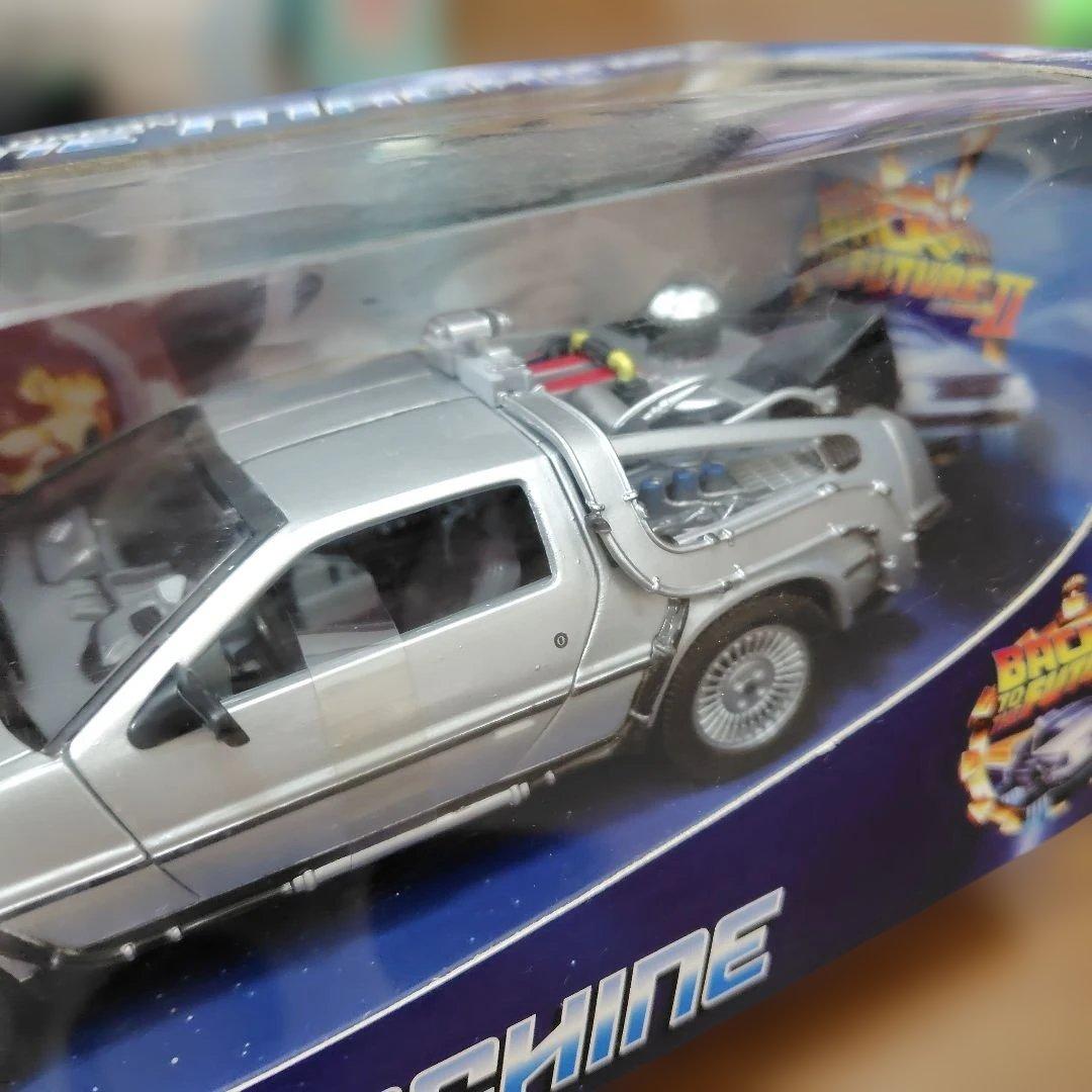 DeLorean Time Machine 1:24　バックトゥーザフューチャー