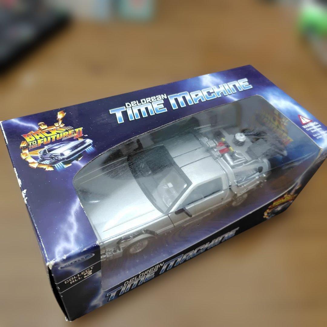 DeLorean Time Machine 1:24　バックトゥーザフューチャー