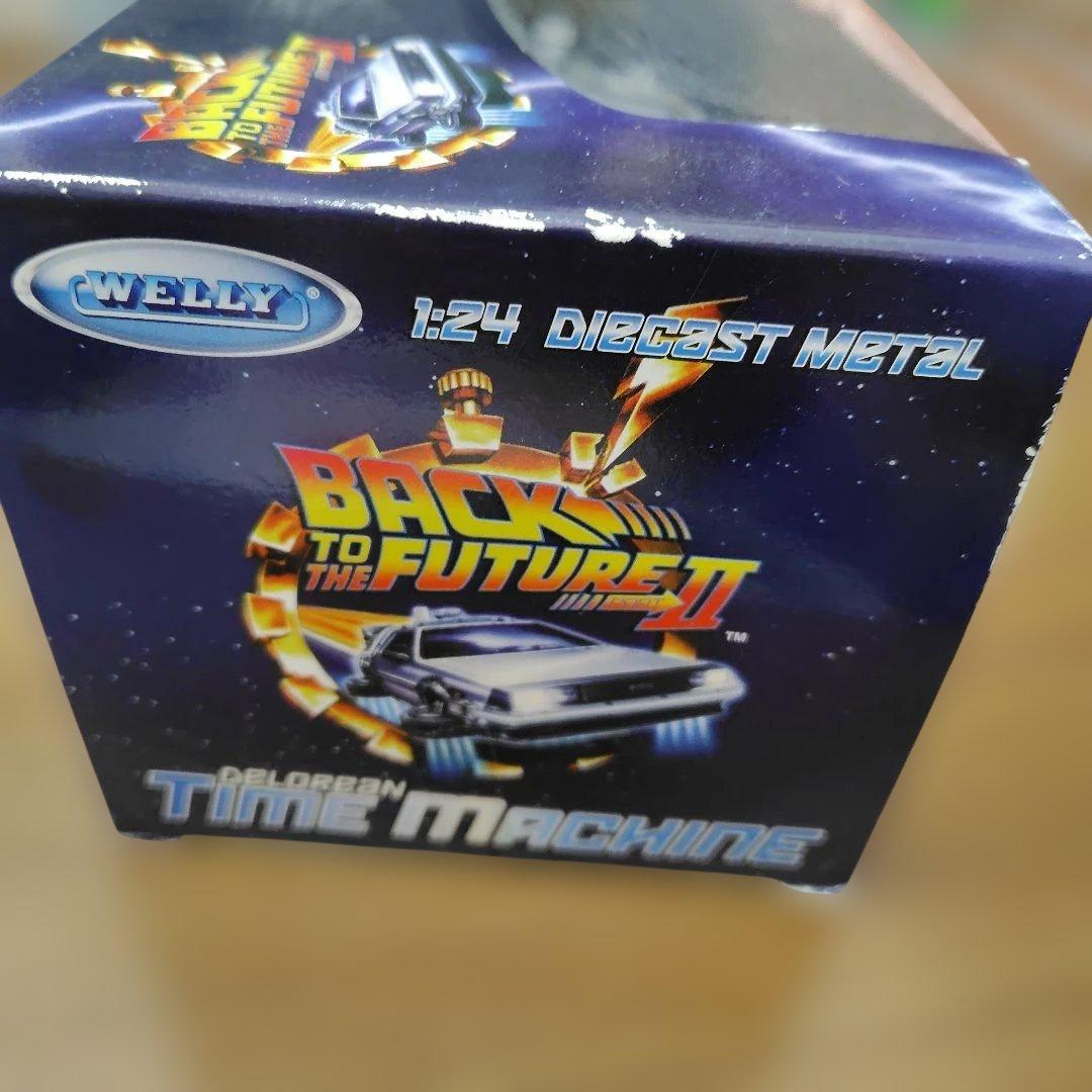 DeLorean Time Machine 1:24　バックトゥーザフューチャー