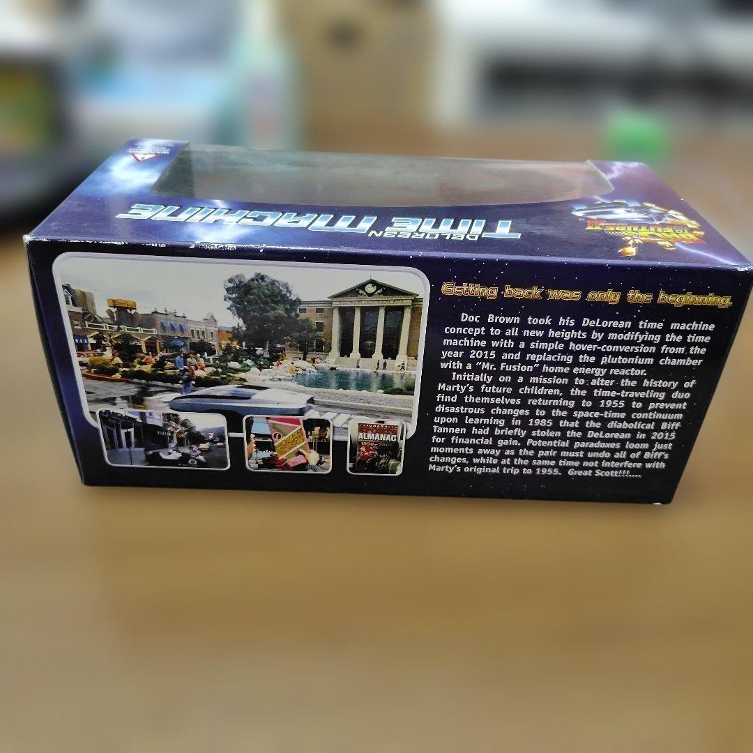 DeLorean Time Machine 1:24　バックトゥーザフューチャー