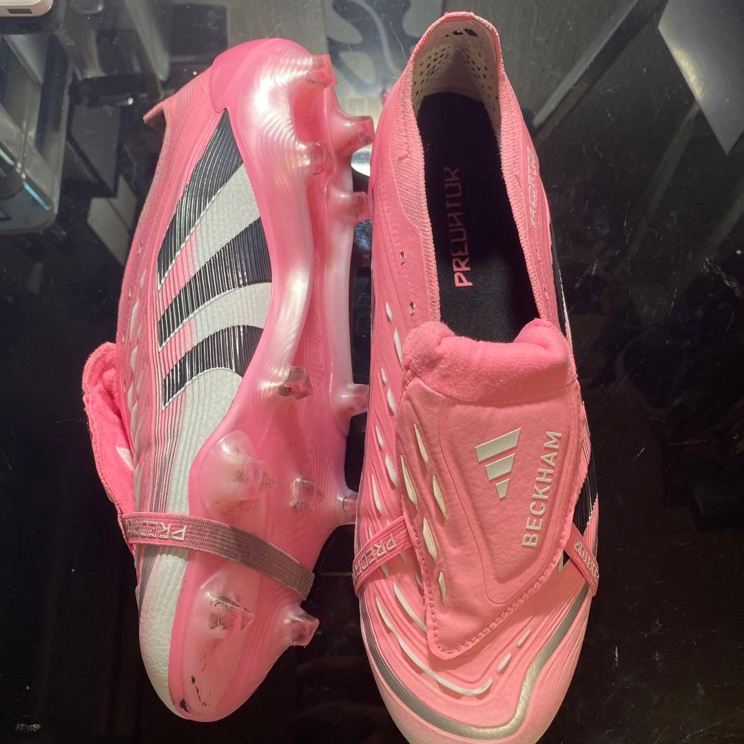 虎徹 サッカースパイク プレデター ELITE FT FG ベッカムモデル