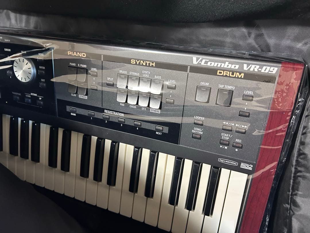 Roland VR-09 V-Combo シンセサイザー