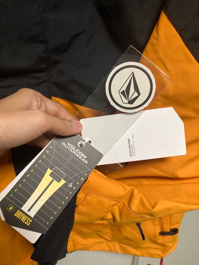Volcom スノーボード用防水ジャケット 黒オレンジ