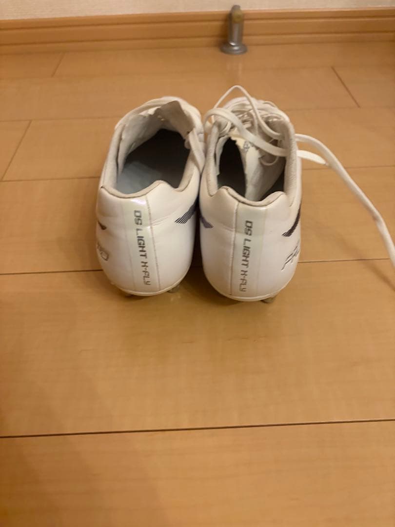 ASICS PRO ホワイトサッカーシューズ取り替え