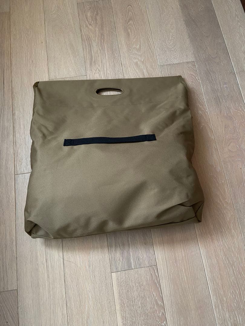 【美品】UJack アウトドアチェア 幅約60cm カーキ