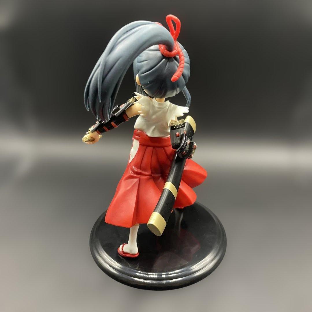 世界樹の迷宮　ブシドーの女の子　フィギュア