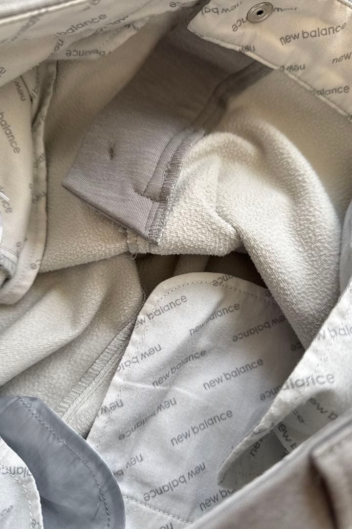 New Balance タートルネックセーター・パンツセット