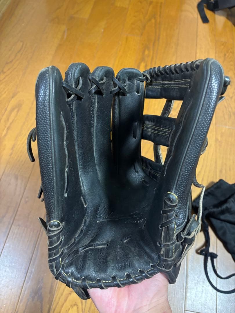 Wilson 黒 硬式・左利き用