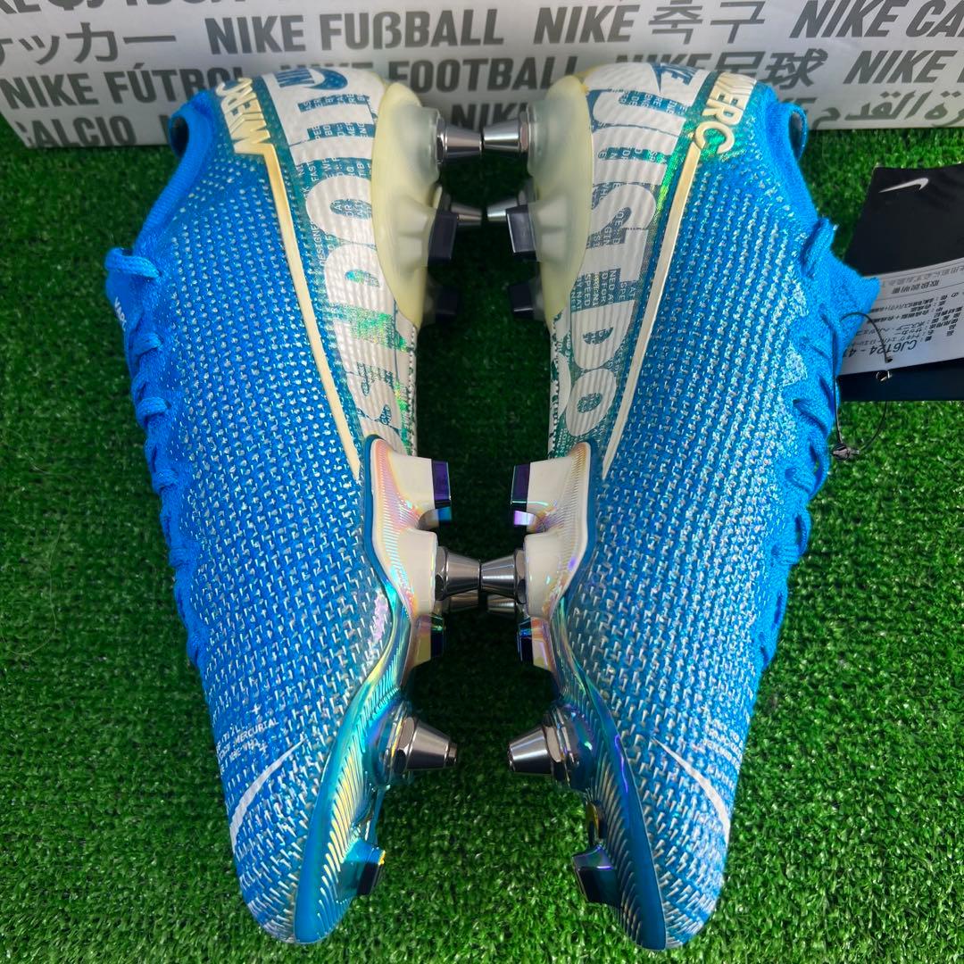 新品未使用　ナイキ　サッカースパイク　マーキュリアル　ヴェイパー13 SG