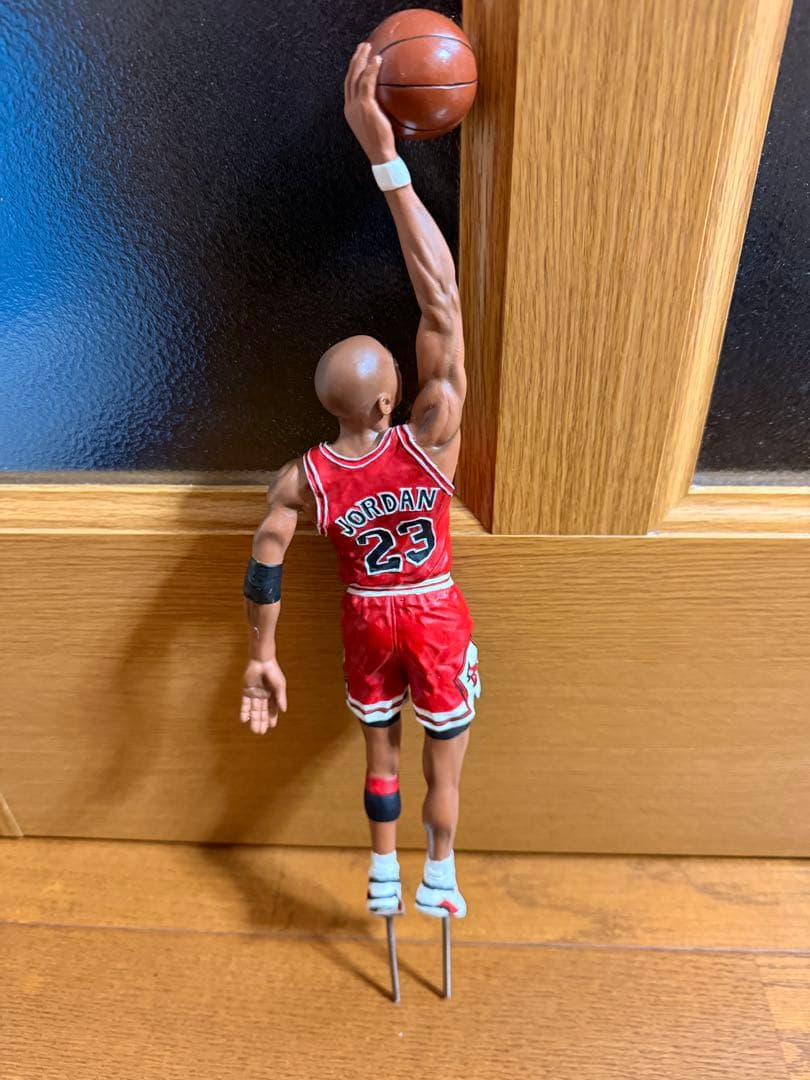 値下げ【限定2500体】Michael Jordan フィギュア