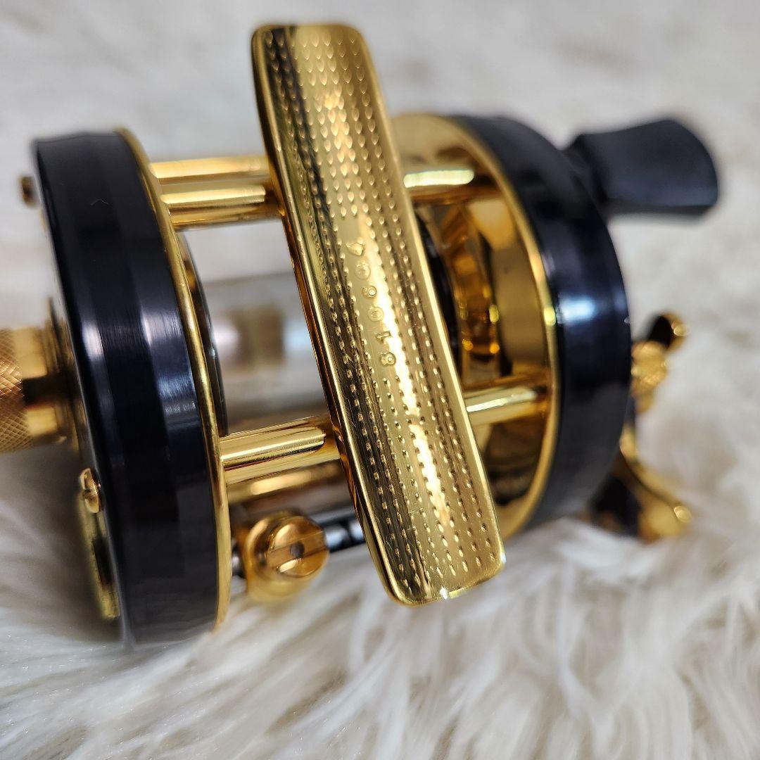 【美品】ABU Ambassadeur 5000C De Luxe 木箱 革袋付