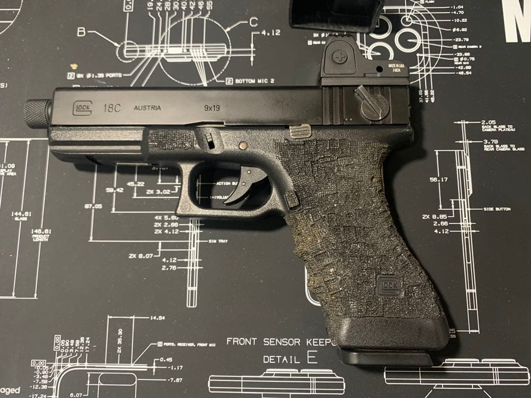 r*o様 東京マルイ Glock 18C ガスブロガン 9x19 光学サイト搭載