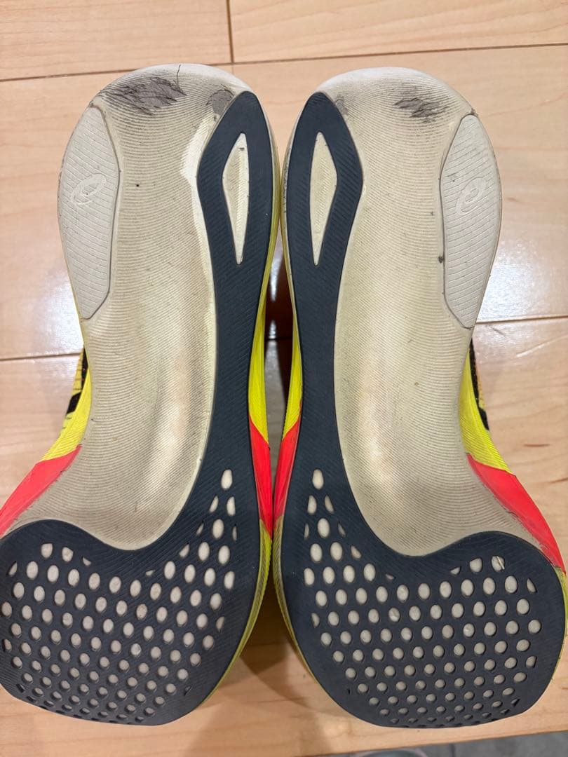 チネリ ASICS メタスピードエッジパリ　26.0cm