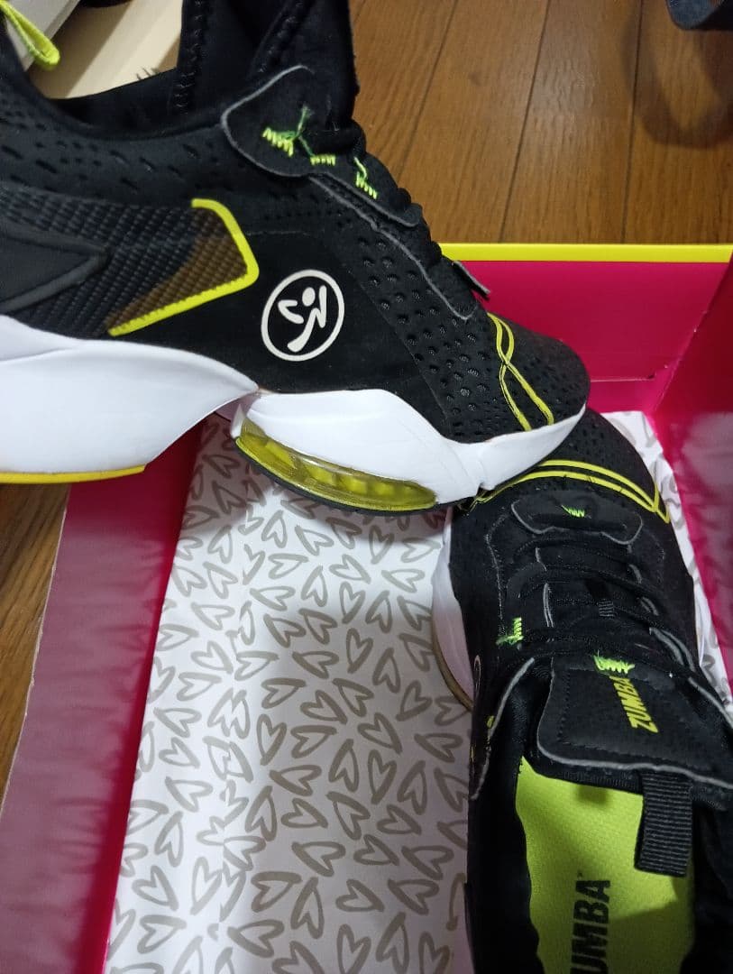 !!早いもの勝ち!!【正規品】ZUMBA AIR STOMP REACT　黒