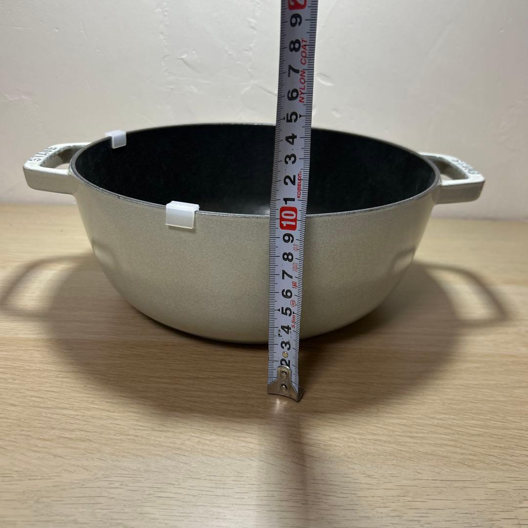 【限定】staub　ストウブ　スノーフレーク　ホワイト　24cm 3.6L