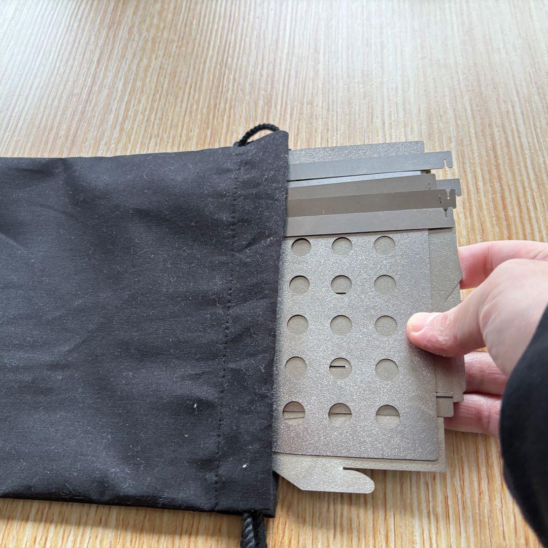 SCREEN STOVE（純チタン製UL焚き火台）