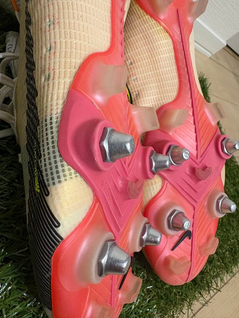 NIKE マーキュリアルスーパーフライ8 ELITE SG-PRO 取り替え