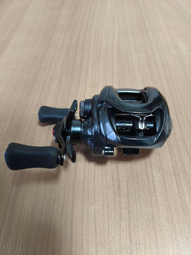 DAIWA 20 TATULA SV TW 103SH (右ハンドル)