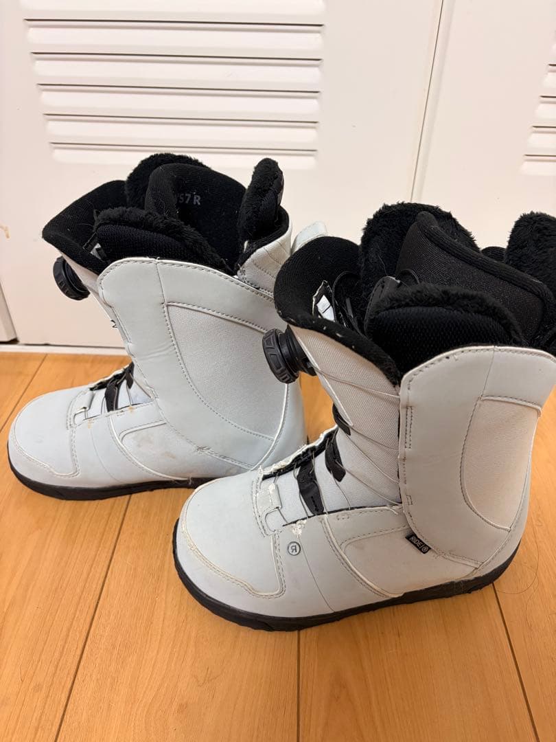 RIDEスノーボードブーツ 女性用 24cm