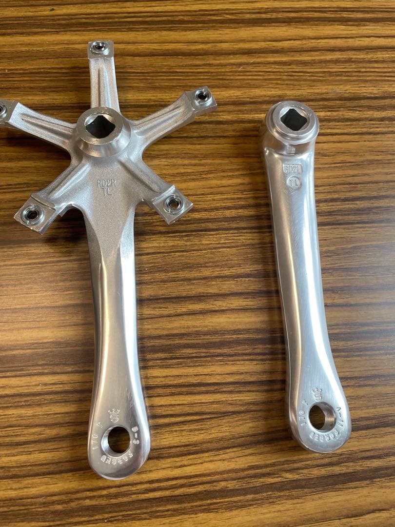 未使用品　スギノ　スクエアテーパー　クランク　RD2